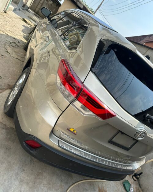 Direct Tokunbo 2018 Toyota Highlander